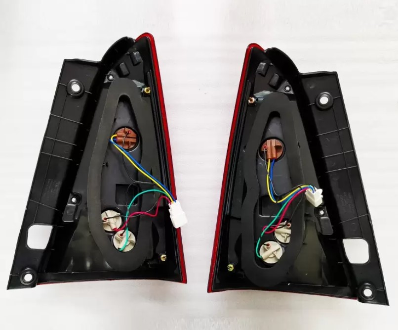 Innova Type 4 Taillight
